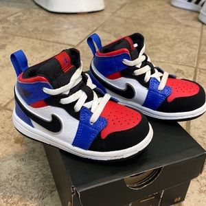 Jordan 1’s toddler size 6